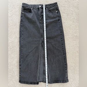 LOFT High-Rise Midi Faded Black/Gray Denim Skirt (8)